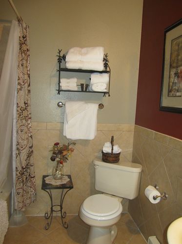 FlatIron Historic Sandstone Inn: 745 N River St, Hot Springs, SD 57747